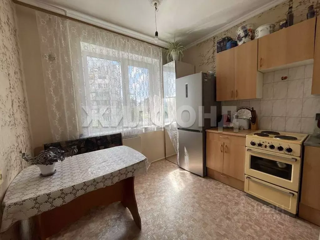 3-к кв. Новосибирская область, Новосибирск Родники мкр, ул. Земнухова, ... - Фото 0
