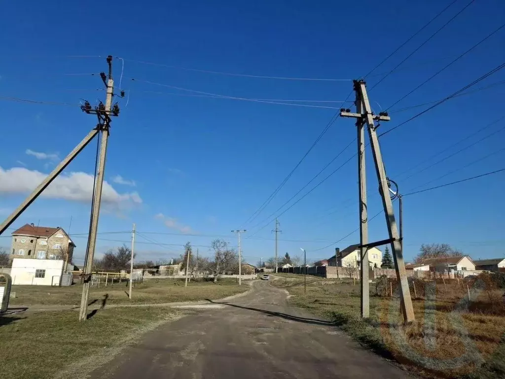 Участок в Крым, Симферопольский район, Чистенское с/пос, с. Левадки  ... - Фото 2