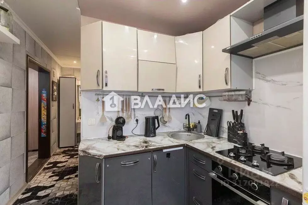 2-к кв. Московская область, Щелково Октябрьская ул., 20 (42.8 м) - Фото 0