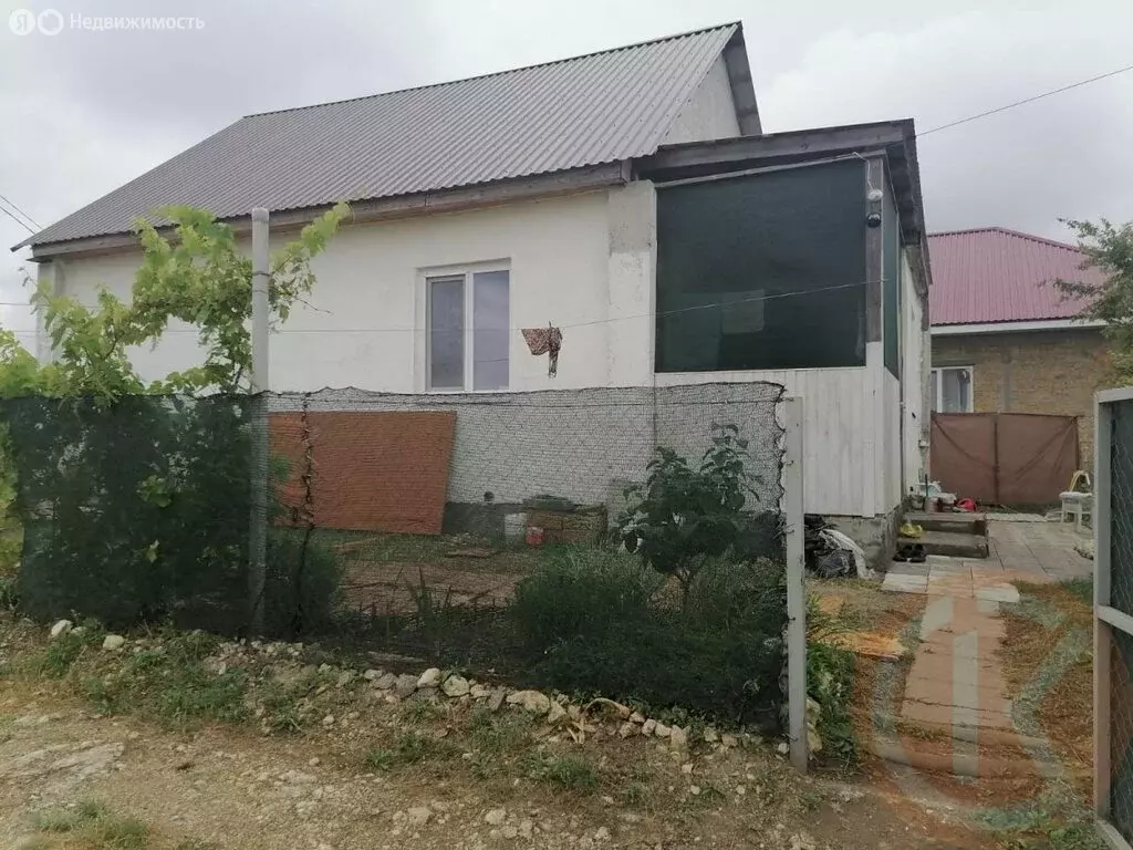 Дом в Гвардейское, улица Гагарина (70 м) - Фото 1