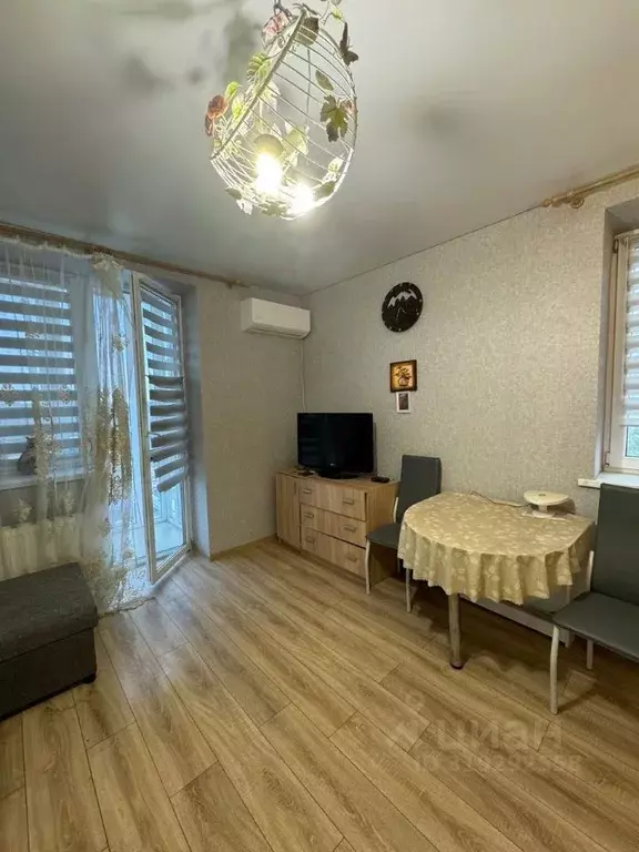 Студия Краснодарский край, Краснодар ул. Лиссабонская, 109к20 (28.2 м) - Фото 0