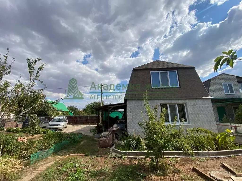 Дом в Саратовская область, Энгельсский район, Красноярское ... - Фото 2