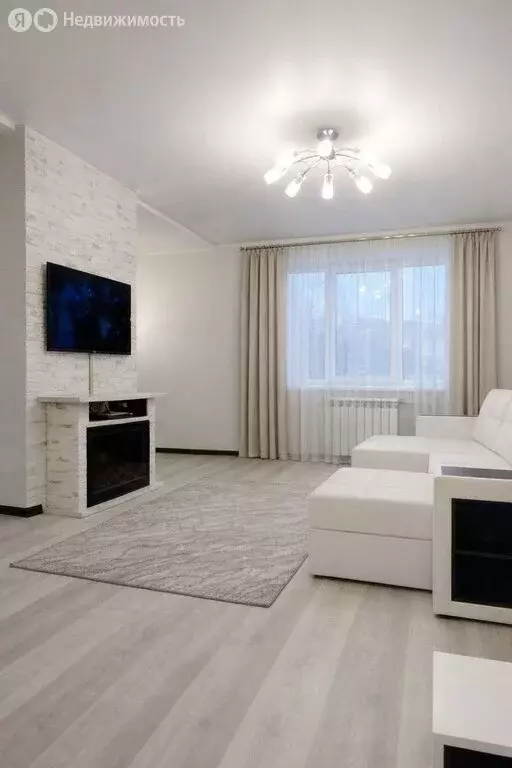 3-комнатная квартира: Волгоград, район Семь Ветров, улица Константина ... - Фото 1