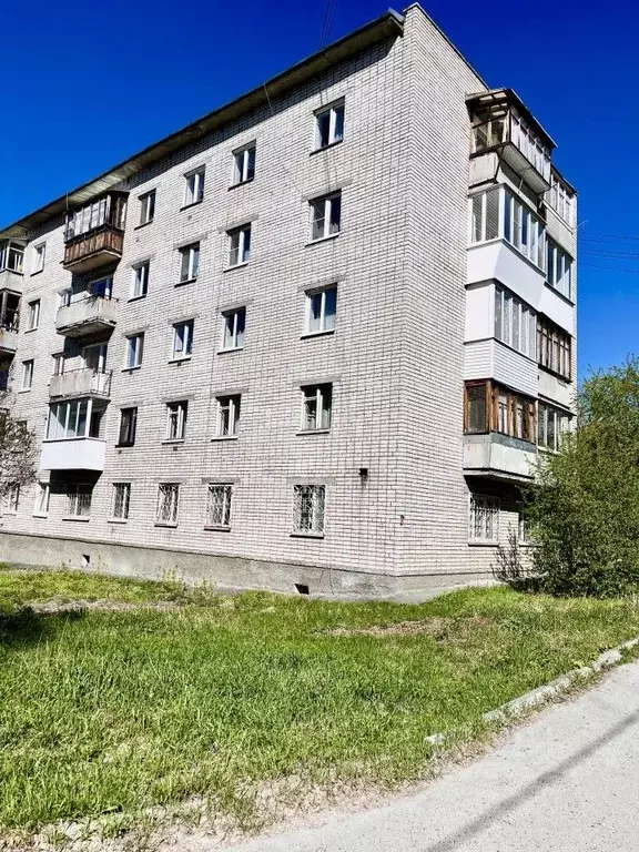 3-к кв. Свердловская область, Асбест ул. Войкова, 66 (49.2 м) - Фото 0