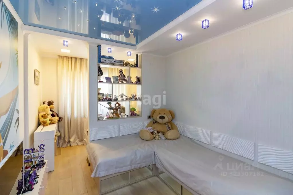 3-к кв. Тюменская область, Тюмень ул. Максима Горького, 68к1 (95.6 м) - Фото 1