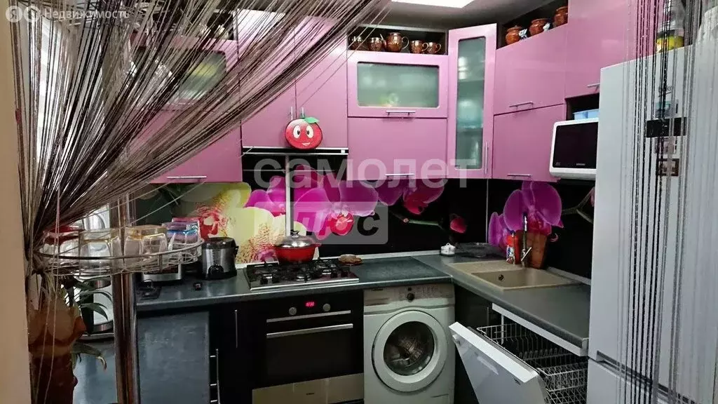 3-комнатная квартира: Курск, улица Серёгина, 47А (50 м) - Фото 0