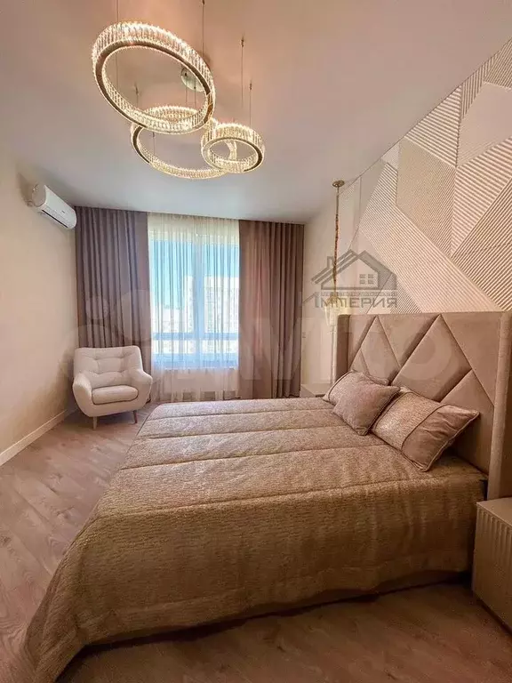 3-к. квартира, 90 м, 15/17 эт. - Фото 1