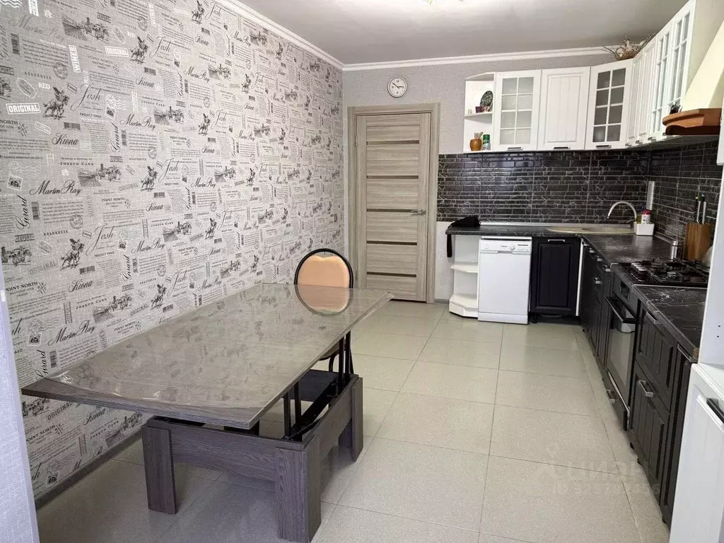 3-к кв. Астраханская область, Астрахань ул. Куликова, 66к1 (100.0 м) - Фото 2