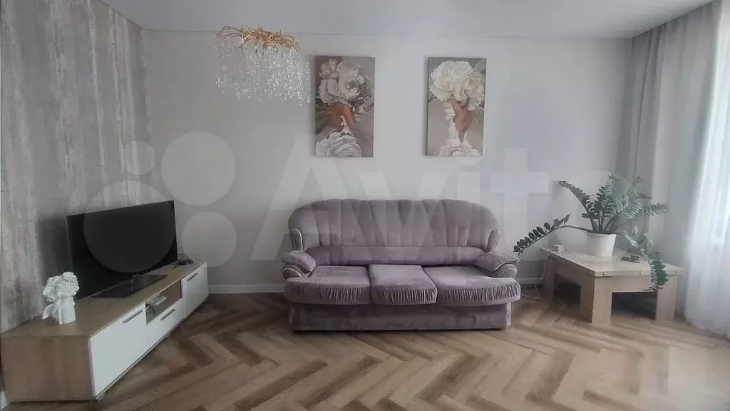 2-к. квартира, 60 м, 9/9 эт. - Фото 0