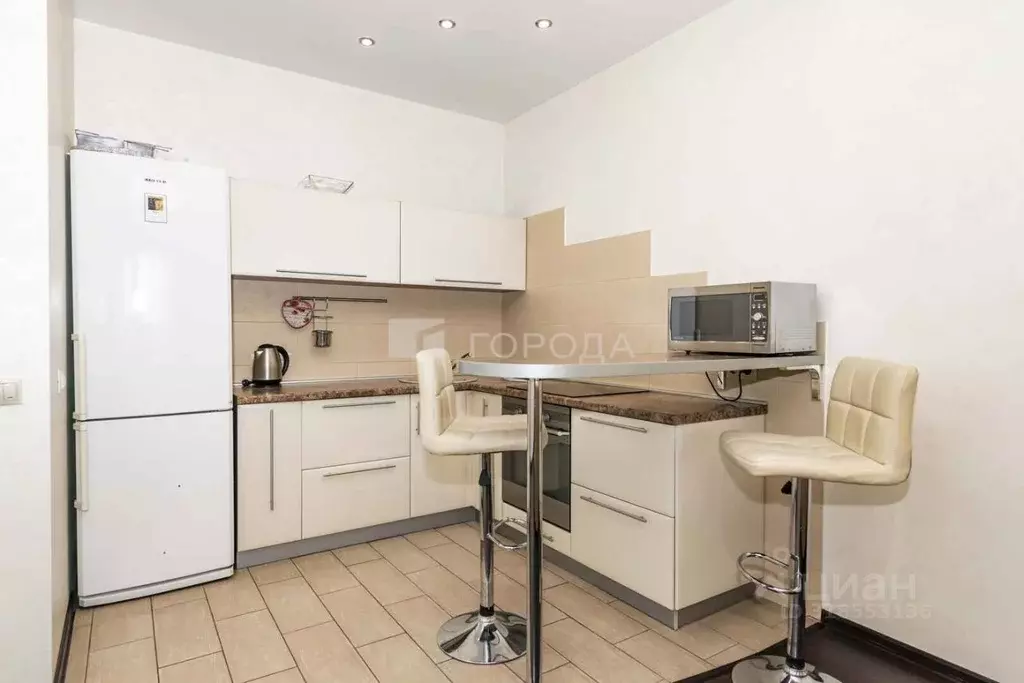 2-к кв. Новосибирская область, Новосибирск ул. Галущака, 17 (70.0 м) - Фото 0