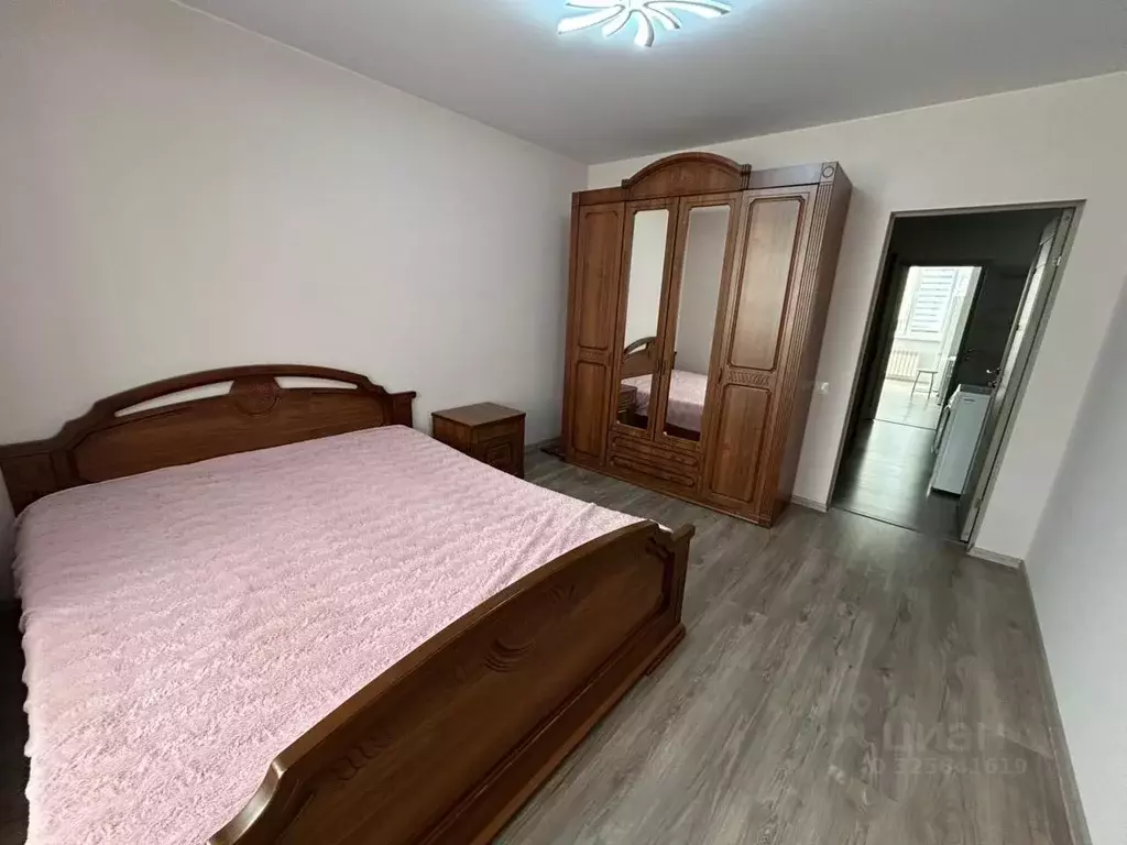 3-к кв. Северная Осетия, Владикавказ ул. Курсантов-Кировцев, 37 (90.0 ... - Фото 1