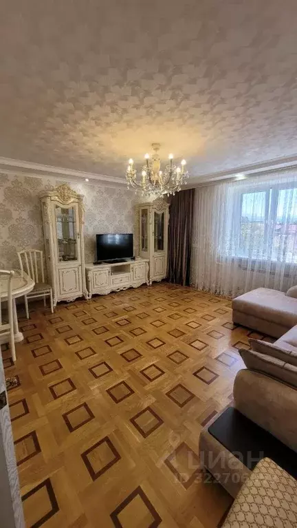 2-к кв. Северная Осетия, Владикавказ ул. Кирова, 32 (75.0 м) - Фото 1