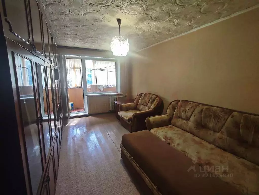 2-к кв. Белгородская область, Старый Оскол Интернациональный мкр, 17 ... - Фото 1