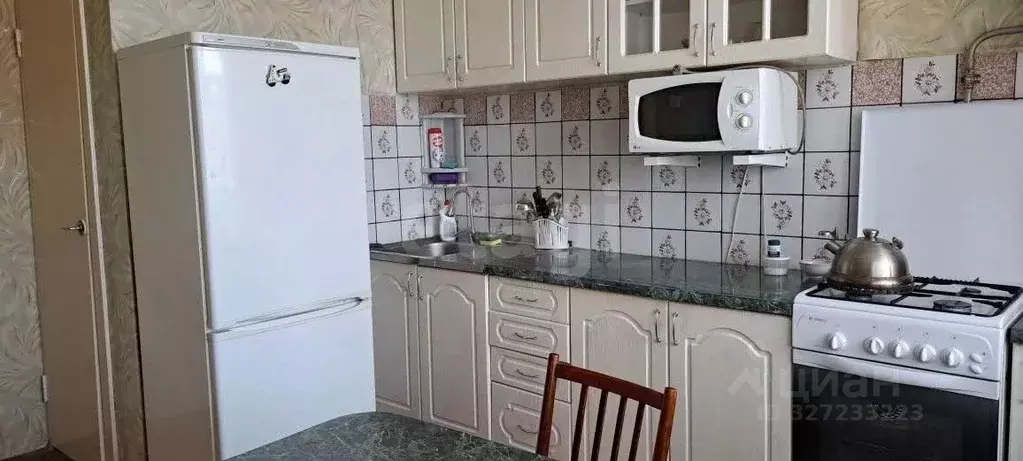 3-к кв. Чувашия, Ядрин ул. Некрасова, 16 (64.2 м) - Фото 1