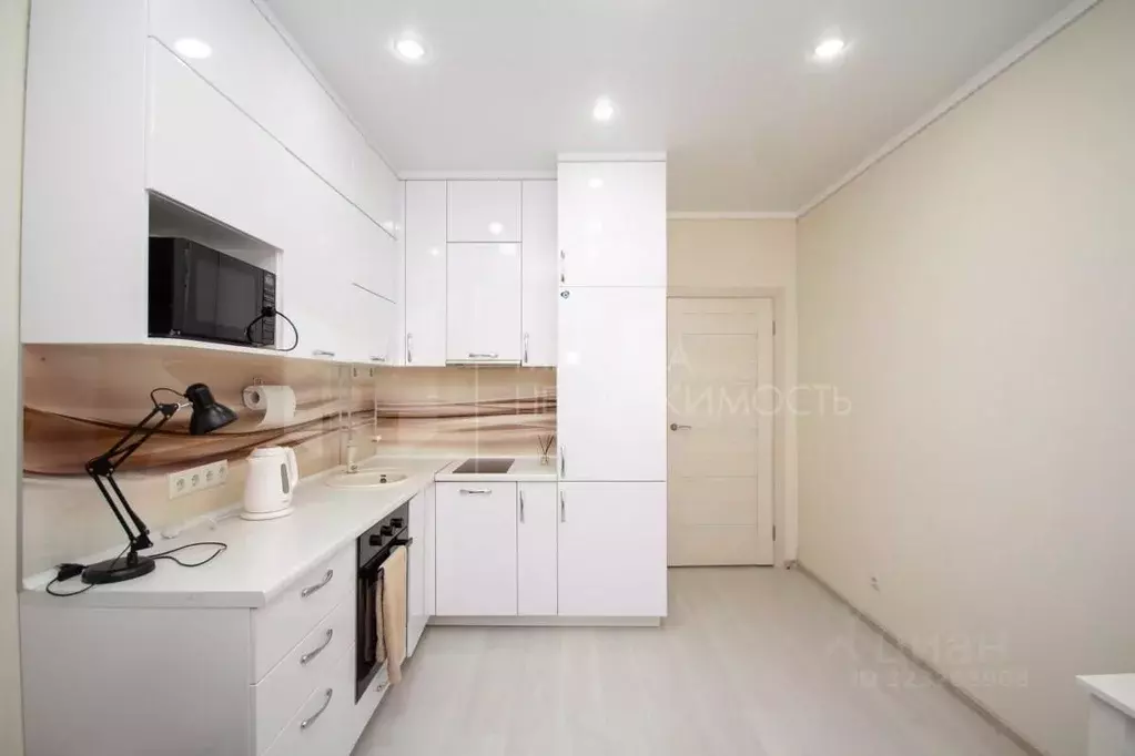 1-к кв. Тюменская область, Тюмень ул. Мельникайте, 2к5 (41.0 м) - Фото 2