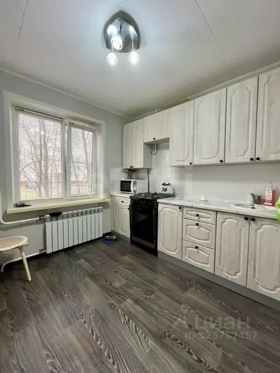 2-к кв. Коми, Усинск ул. 60 лет Октября, 18 (50.3 м) - Фото 1