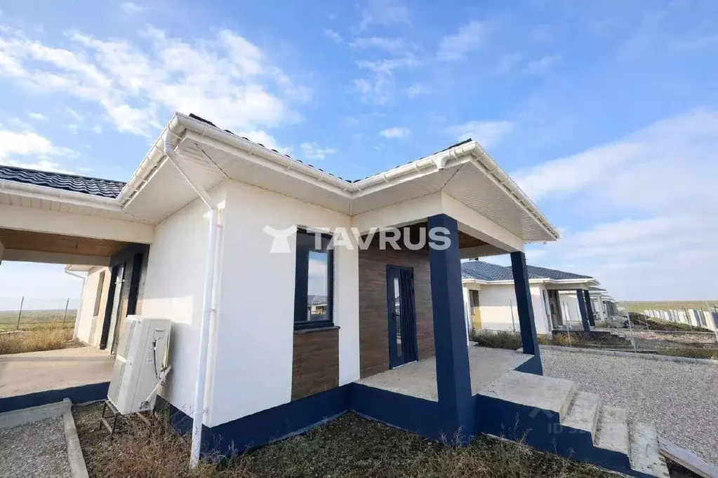 Дом в Крым, Симферопольский район, Мирновское с/пос, с. Белоглинка ул. ... - Фото 2