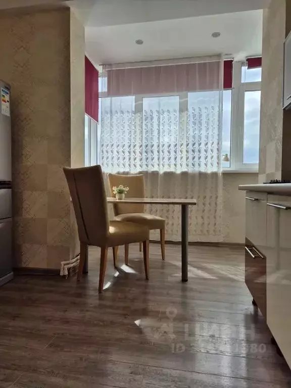 2-к кв. Сахалинская область, Южно-Сахалинск Больничная ул., 2к1 (44.0 ... - Фото 1