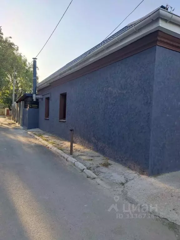 Дом в Крым, Евпатория ул. Имени Белогубца, 3 (90 м) - Фото 1