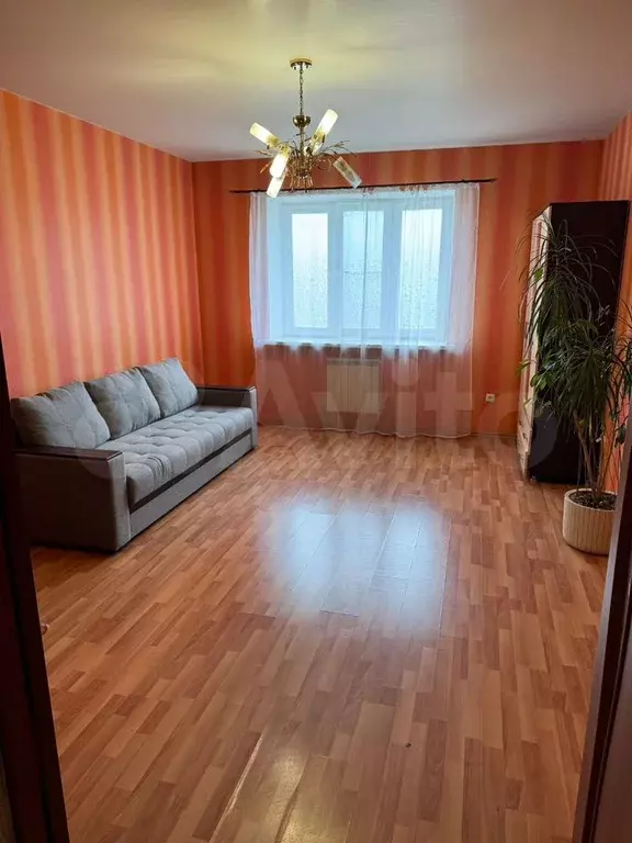 1-к. квартира, 50 м, 4/8 эт. - Фото 1