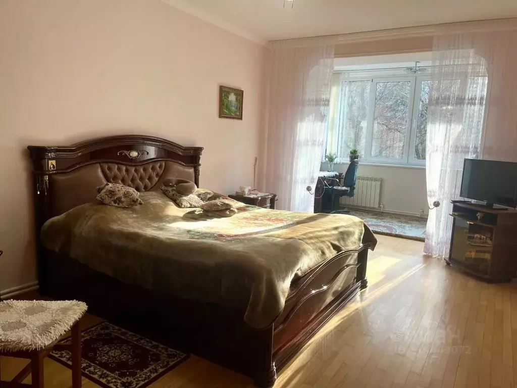 2-к кв. Краснодарский край, Ейск ул. Горького, 20/2 (93.0 м) - Фото 0