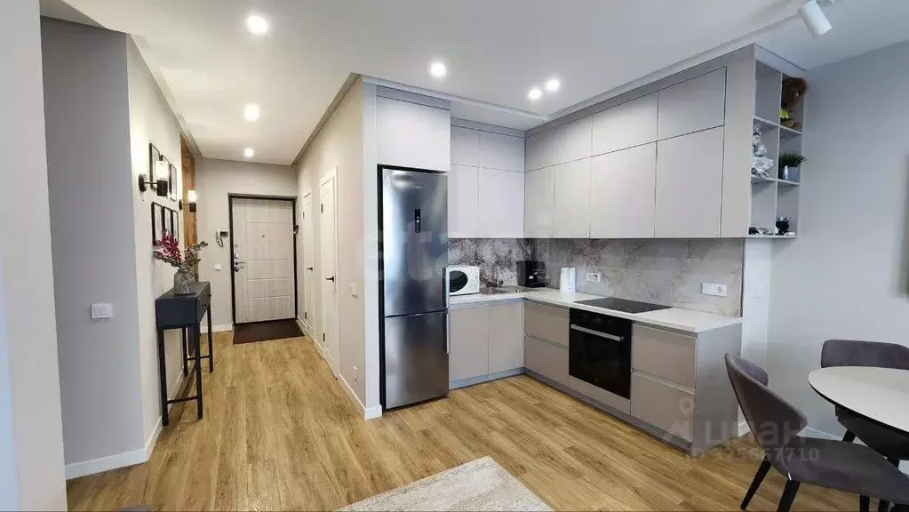 4-к кв. Тюменская область, Тюмень ул. Александра Протозанова, 6 (87.1 ... - Фото 1