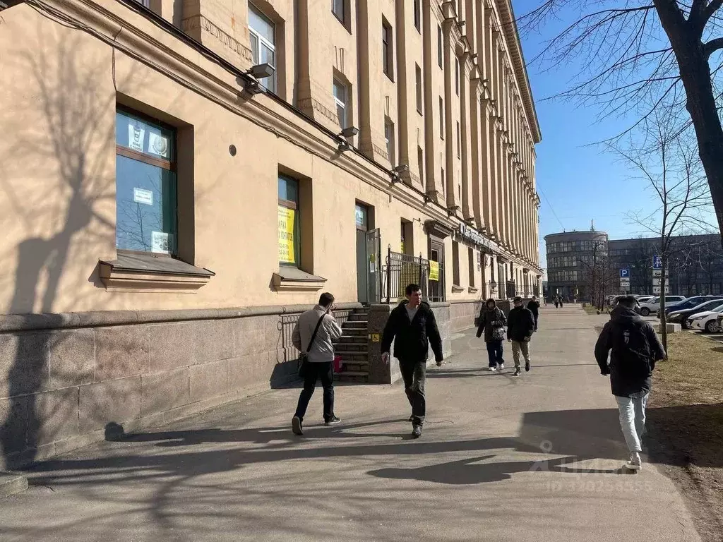 Торговая площадь в Санкт-Петербург просп. Стачек, 16 (163 м) - Фото 1