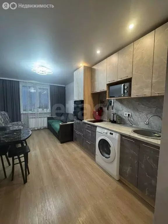 3-комнатная квартира: Новосибирск, улица Солидарности, 74 (57.4 м) - Фото 1