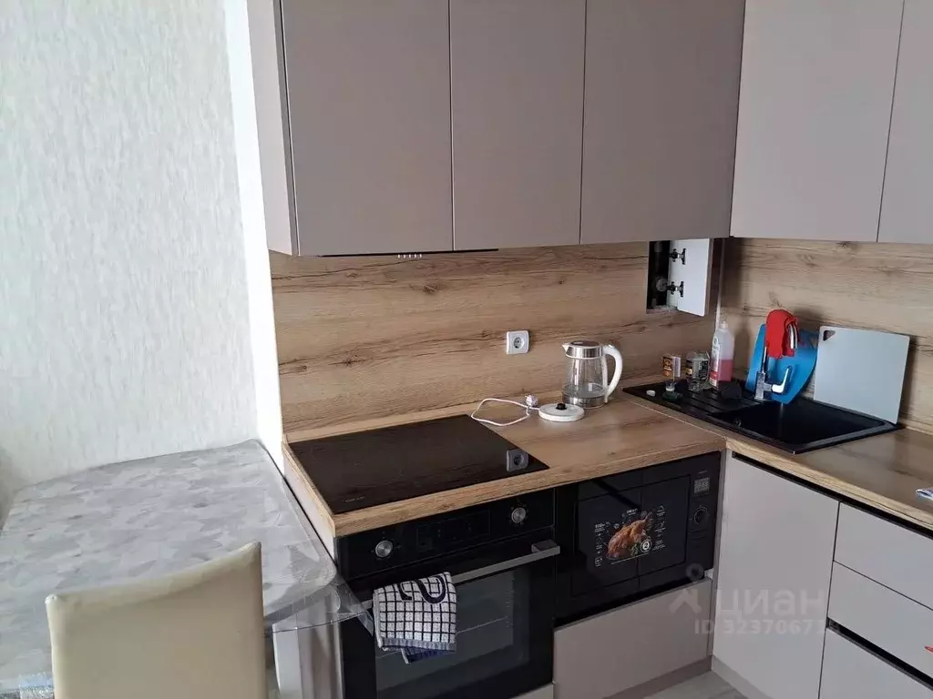 1-к кв. Татарстан, Набережные Челны ул. Раскольникова, 11 (43.0 м) - Фото 1