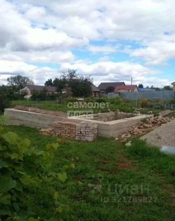 Участок в Калужская область, Сухиничи ул. Степана Разина, 21 (14.0 ... - Фото 0