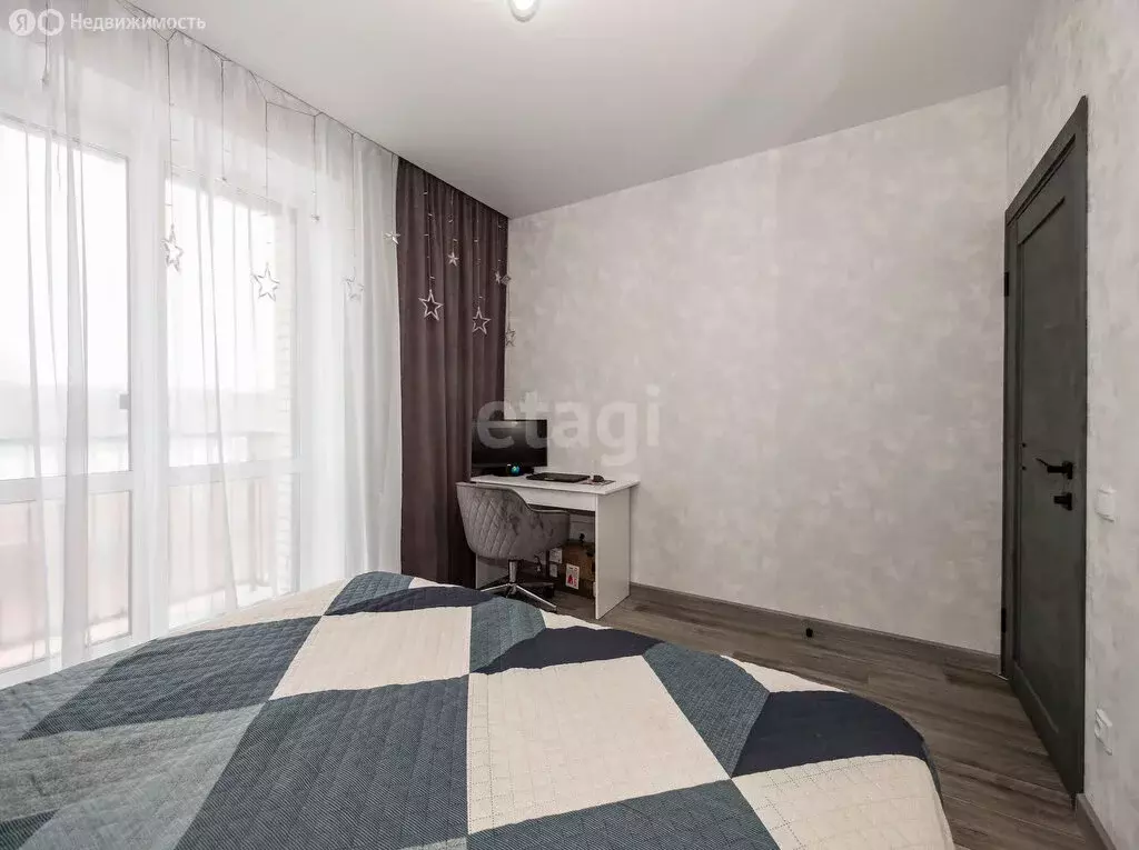 3-комнатная квартира: Садовый, улица Затонского, 105/2 (64.9 м) - Фото 1