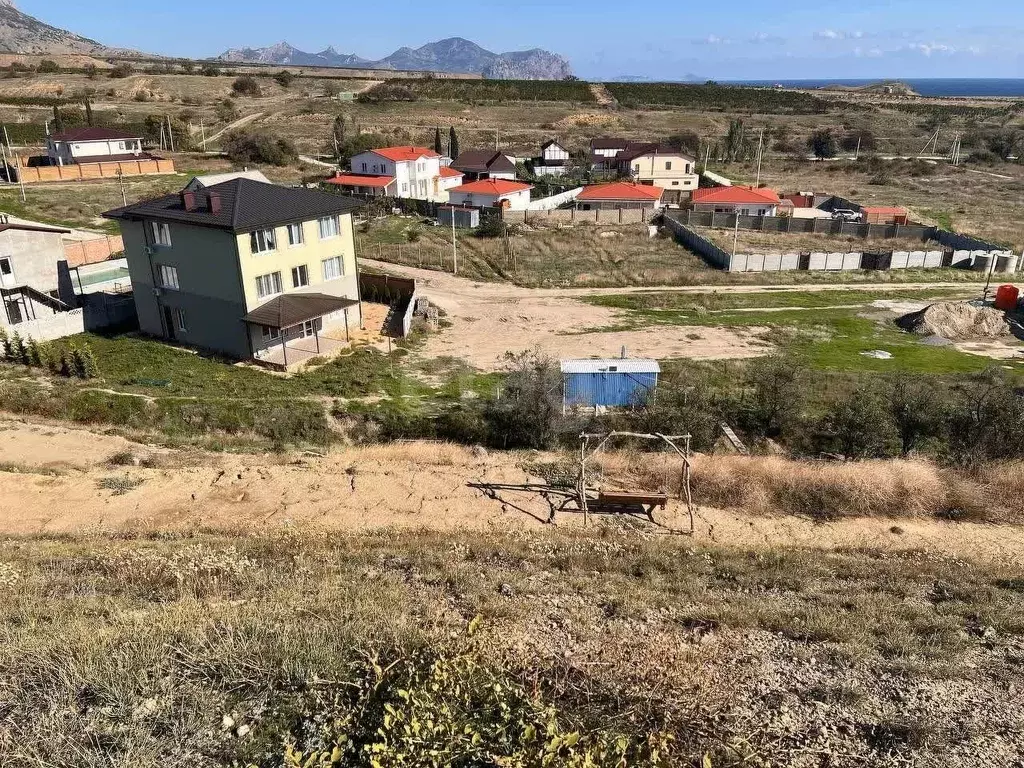 Участок в Крым, Судак муниципальный округ, с. Солнечная Долина ул. ... - Фото 1