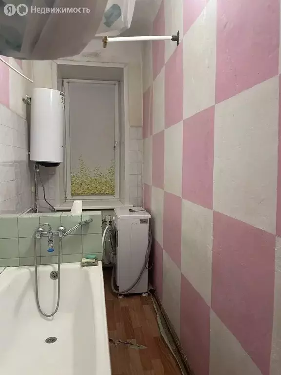 3-комнатная квартира: Реж, улица Павлика Морозова, 6 (67.8 м) - Фото 1