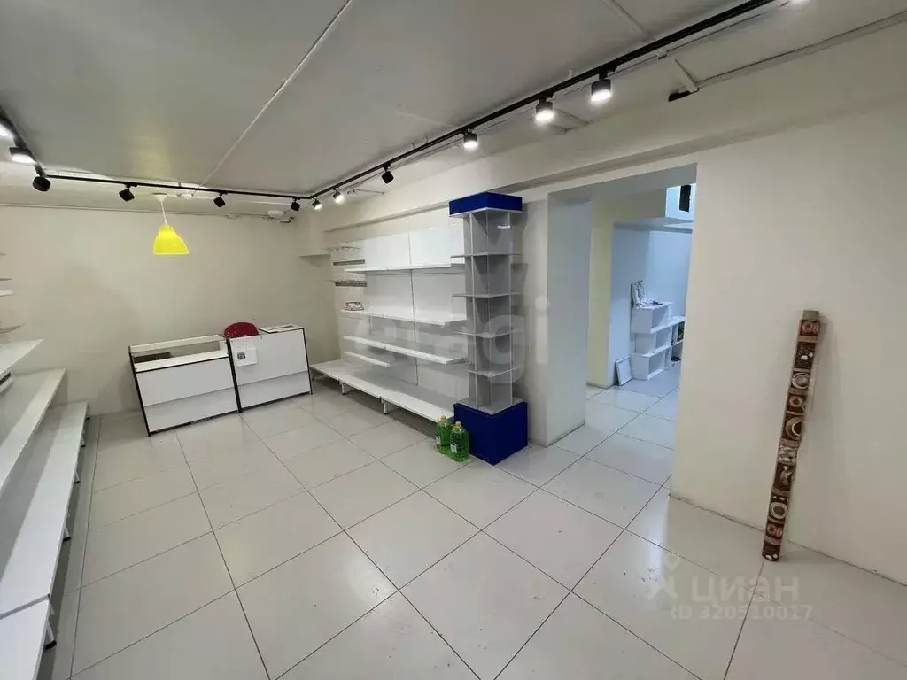 Торговая площадь в Татарстан, Казань ул. Баки Урманче, 9 (120 м) - Фото 1