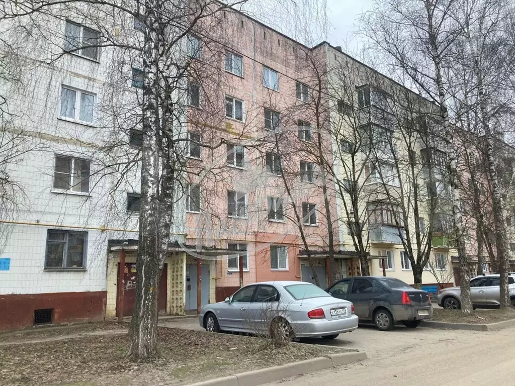 Комната 17 м в 3-к., 5/5 эт. - Фото 0