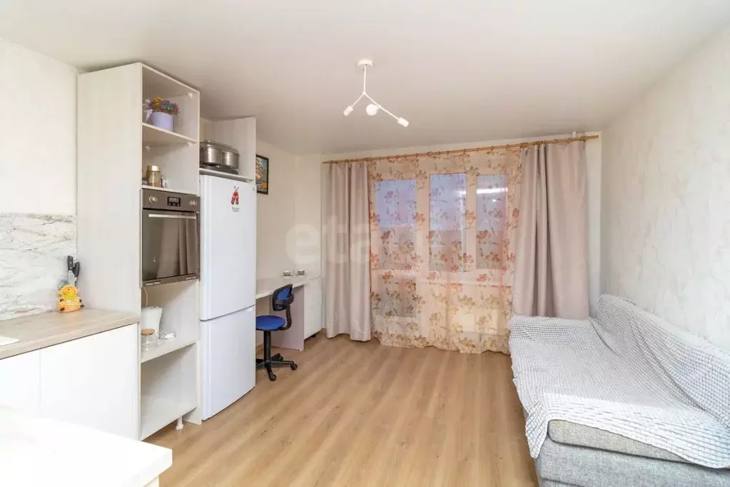 Студия Тюменская область, Тюмень ул. Тимофея Чаркова, 28 (24.7 м) - Фото 1