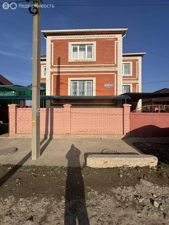 Дом в Астрахань, Персиковая улица, 27 (290.4 м) - Фото 1