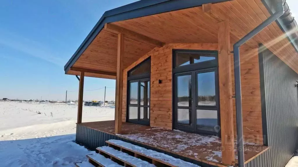 Дом в Омская область, Омский район муниципальный округ, с. Ребровка ... - Фото 1