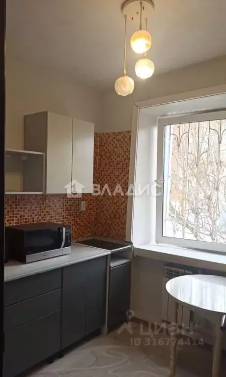 1-к кв. Бурятия, Улан-Удэ ул. Клыпина, 9 (30.0 м) - Фото 0