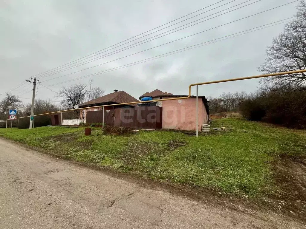 Дом в Белгородская область, Белгородский муниципальный округ, с. Ерик ... - Фото 1