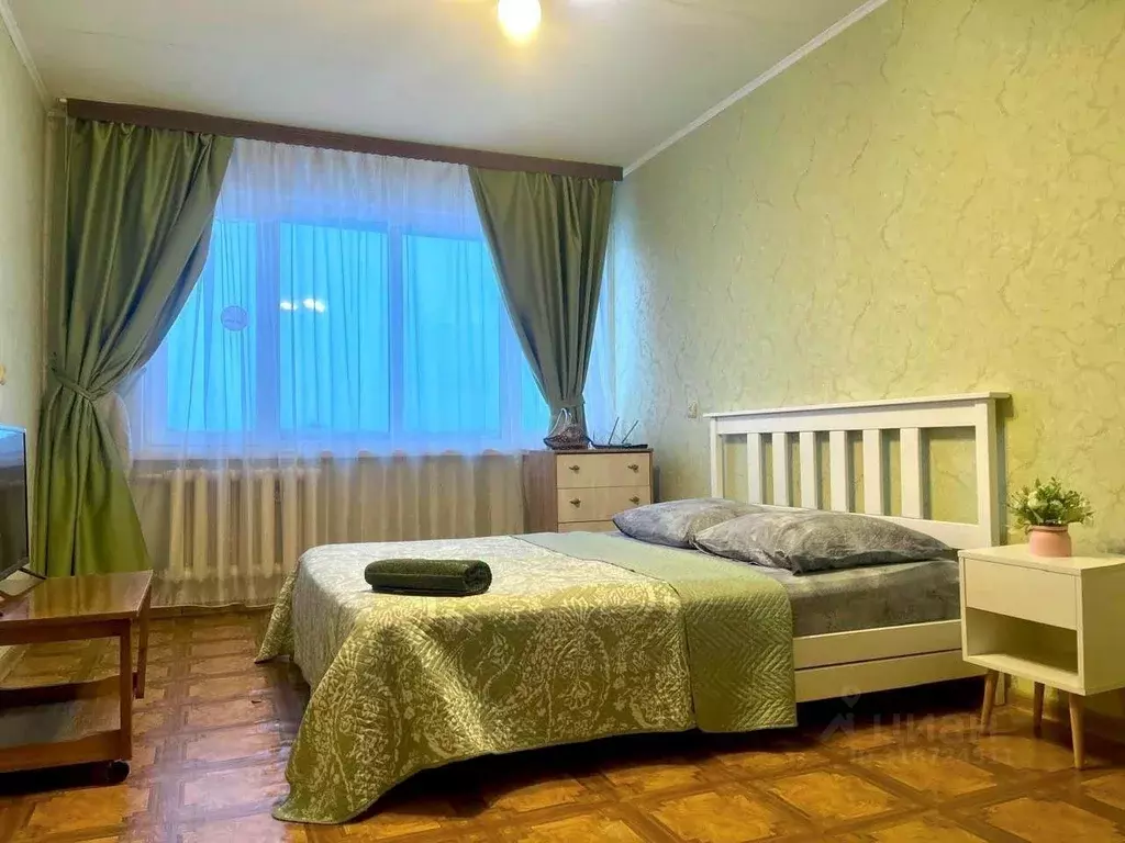 3-к кв. Ямало-Ненецкий АО, Новый Уренгой Ленинградский просп., 4В ... - Фото 0