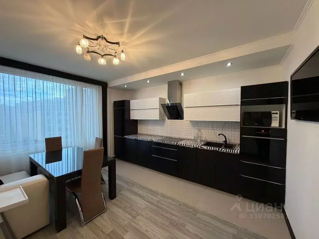 3-к кв. Татарстан, Казань ул. Сибгата Хакима, 60 (110.0 м) - Фото 1