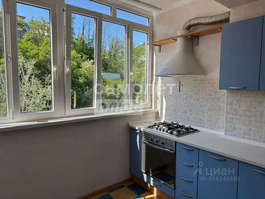 1-к кв. Краснодарский край, Туапсе ул. Калараша, 48 (41.0 м) - Фото 0