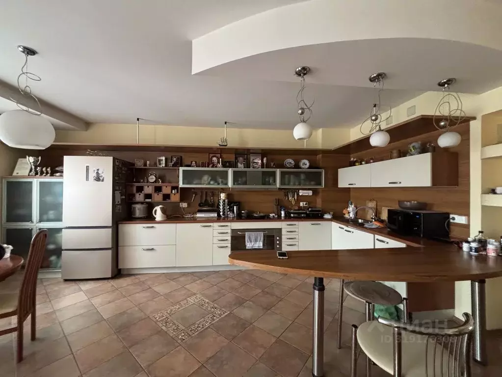 3-к кв. Челябинская область, Челябинск Каслинская ул., 101а (116.9 м) - Фото 1