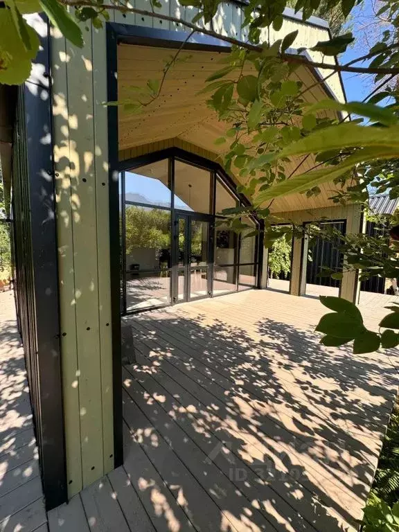 Дом в Алтай, Майминский район, Манжерокское с/пос, с. Озерное пер. ... - Фото 1