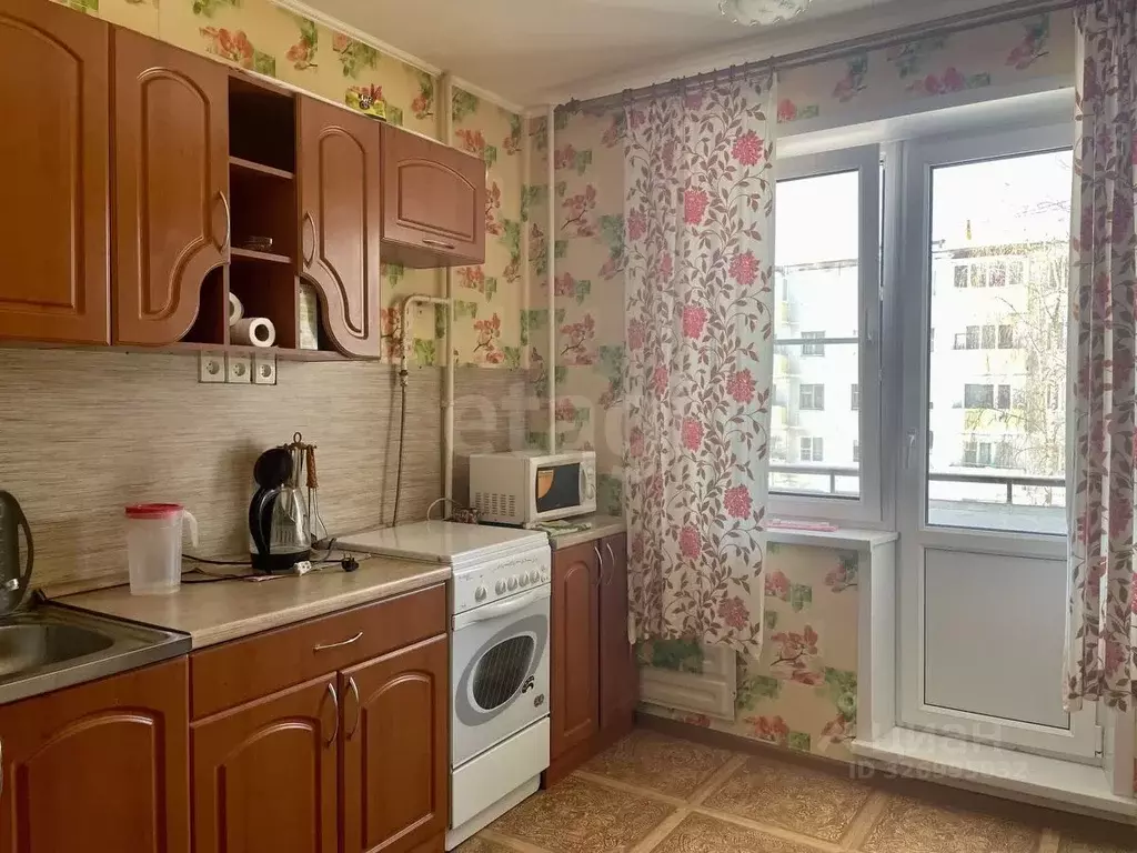 2-к кв. Псковская область, Печоры Заводская ул., 4б (52.3 м) - Фото 1