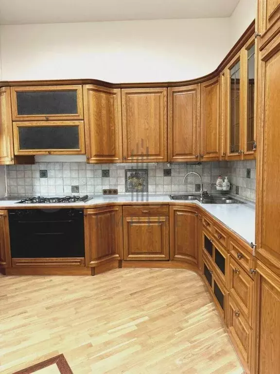 3-к. квартира, 135 м, 4/8 эт. - Фото 1
