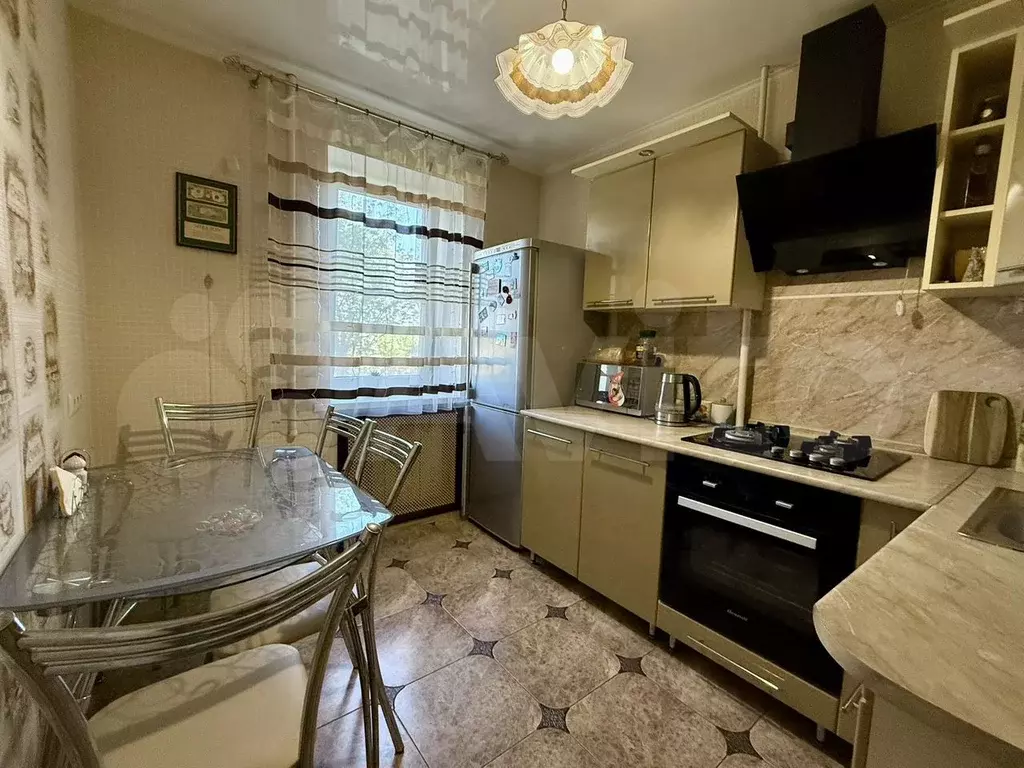 2-к. квартира, 48 м, 4/10 эт. - Фото 1