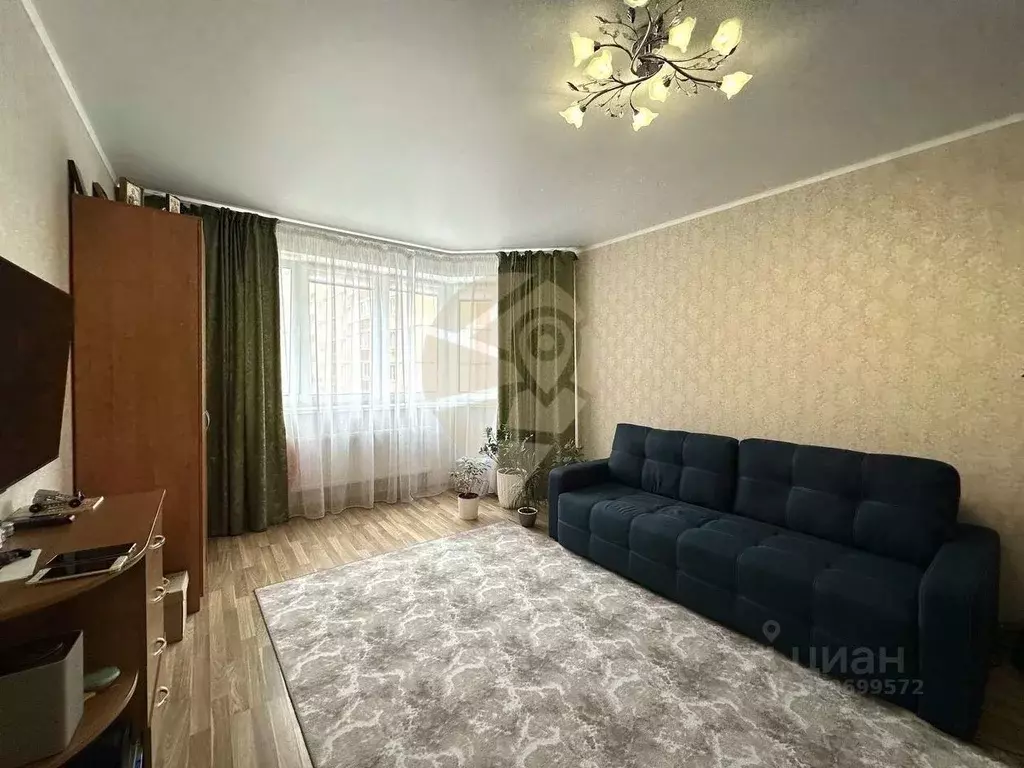 1-к кв. Белгородская область, Старый Оскол Степной мкр, 31 (43.9 м) - Фото 0