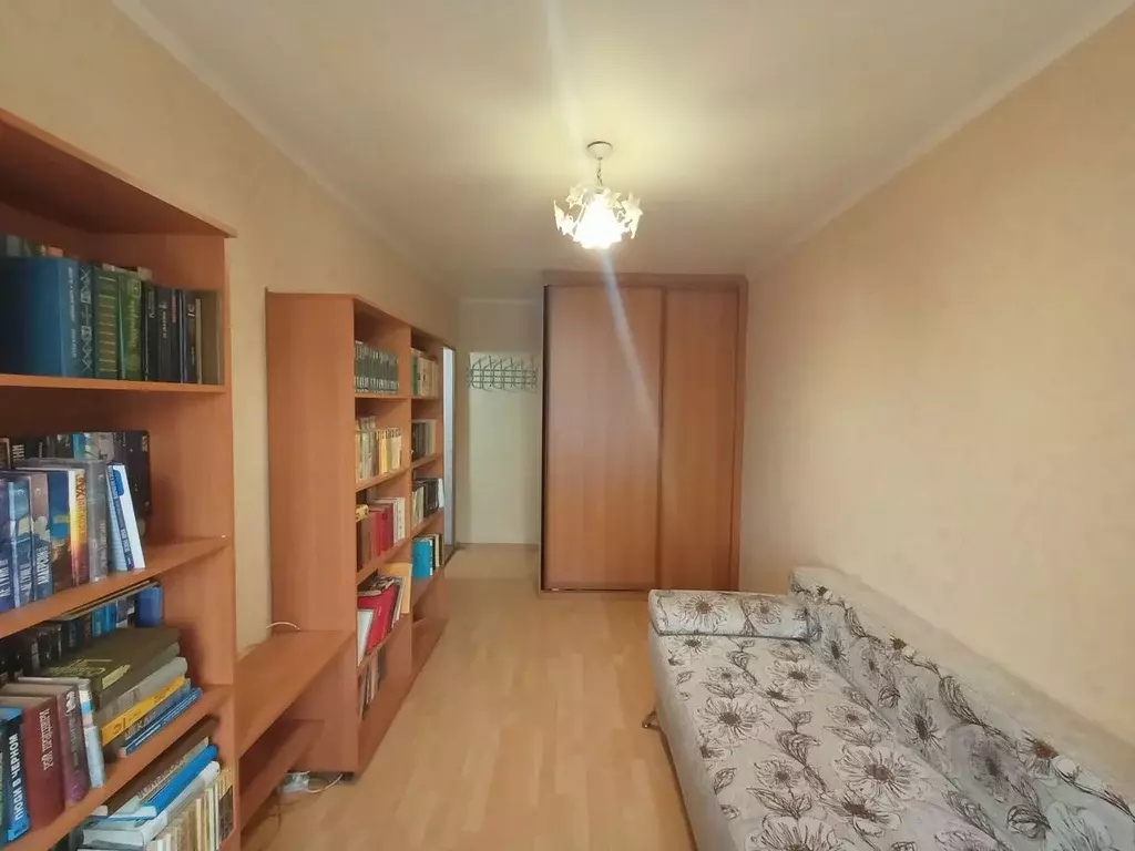 2-к кв. Омская область, Омск просп. Мира, 173А (43.5 м) - Фото 1